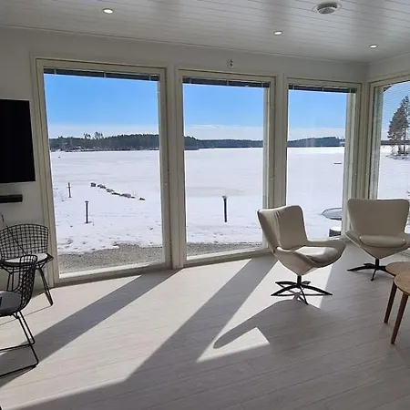 Lakeside Luxe Korospohja