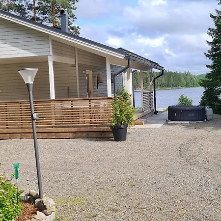 Lakeside Luxe Вилла