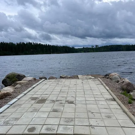 Villa Lakeside Luxe