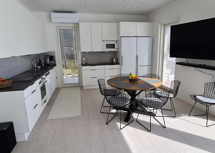 Lakeside Luxe Korospohja